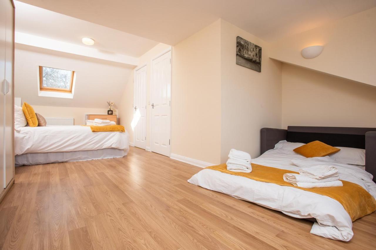 Cowley Spacious Flat With Parking, Oxford Eksteriør billede